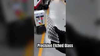 4mm Ultra Beyaz Kazınmış Cam Lazer Kesim Kare